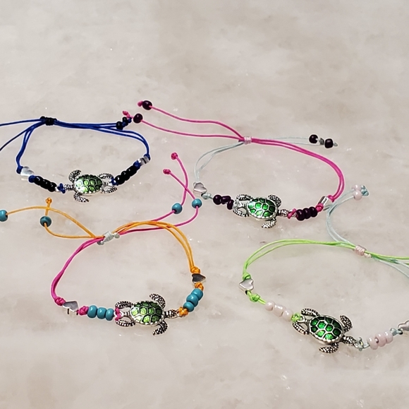 Turtle Love Bracelet - Support Wildlife Conservation - 7 Color Schemes Available - Picture 10 of 12